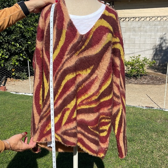 Free People Oversized Sweater - Picture 6 of 6